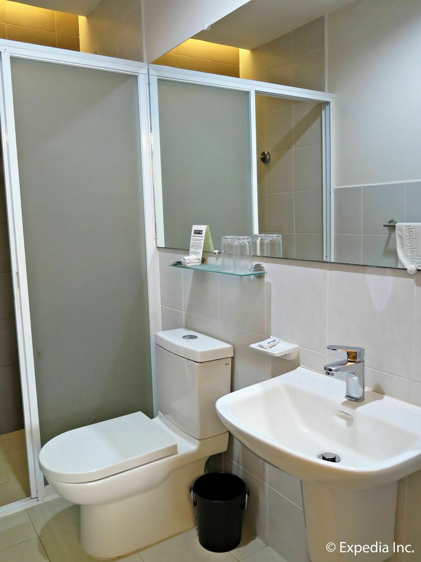 Capital O 642 The Junction Tagaytay Hotel Tagaytay City Exterior photo